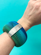 Load image into Gallery viewer, Flow Statement Bangle with Silver