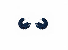 Load image into Gallery viewer, Midi Shell Hoops