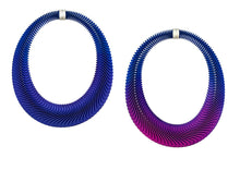 Load image into Gallery viewer, Curve Quiver Necklace
