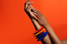 Load image into Gallery viewer, Helix Bangle