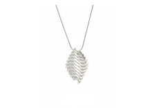 Load image into Gallery viewer, Silver Ripple Link Pendant