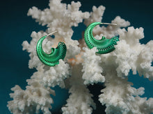 Load image into Gallery viewer, Ripple Earrings Medium