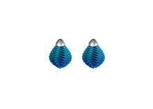 Load image into Gallery viewer, Petal Earrings