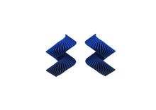 Load image into Gallery viewer, Midi Helix Earrings