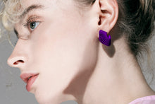 Load image into Gallery viewer, Mini Hoop Earrings