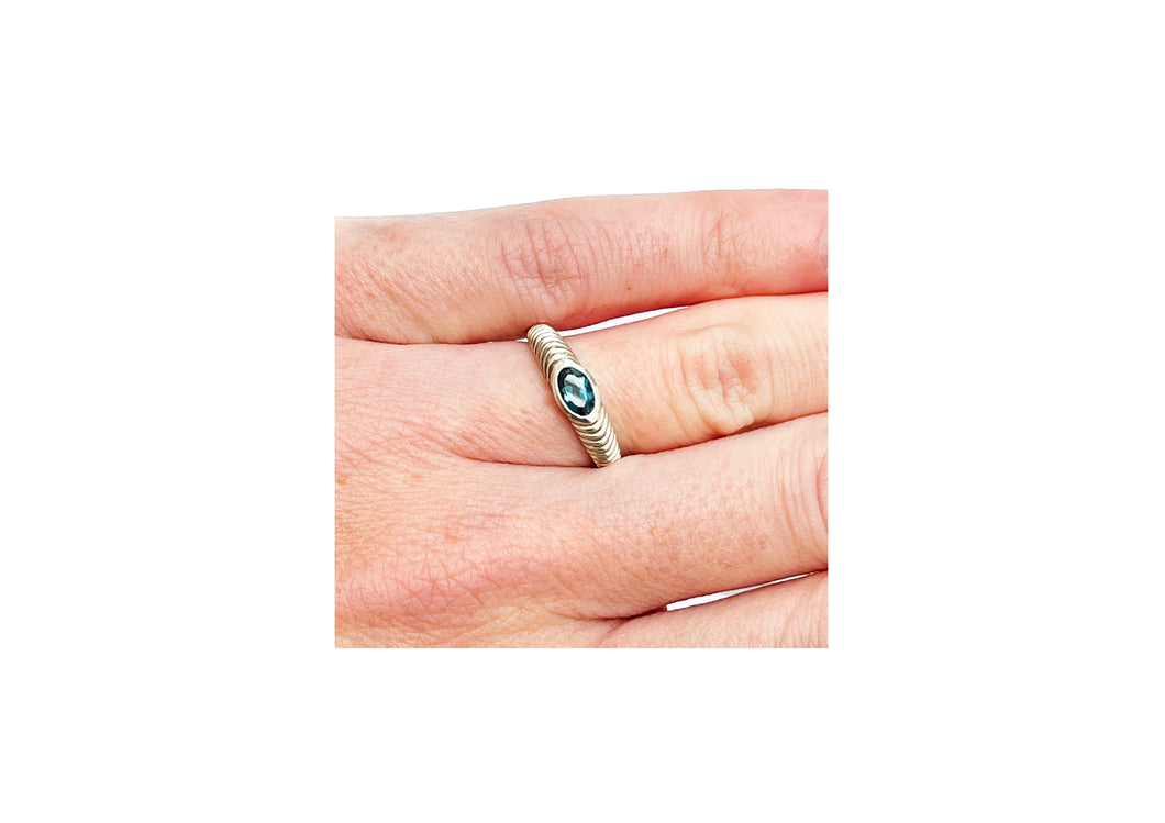Petal Oval Gemstone Ring