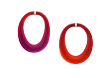 Load image into Gallery viewer, Curve Necklace
