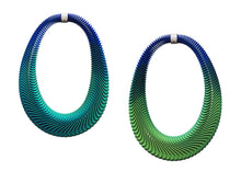Load image into Gallery viewer, Curve Quiver Necklace
