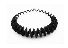 Load image into Gallery viewer, Helix Statement Collier
